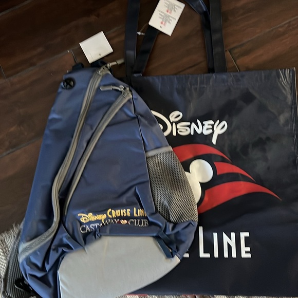 Disney Cruise Line Castaway club over the shoulder backpack w/DCL medium tote - Picture 1 of 14